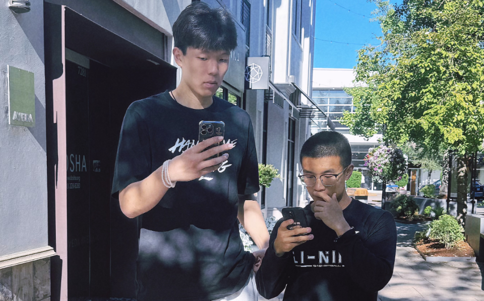 开拓者13人夏联阵容出炉！杨瀚森再登封面成最大看点 克林根缺阵