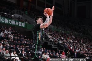 开云官方-状态复苏！张镇麟14中6拿到18分3板2助1帽