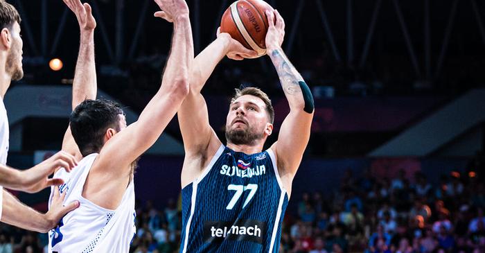 开云官方-绝对领袖！东契奇小组赛场均创造得分占全队得分54.8%