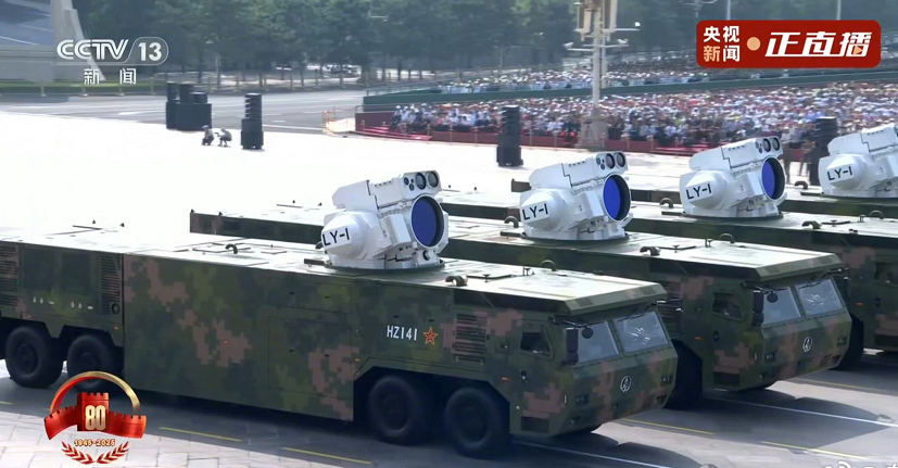 开云官方-装备太强大！在国外大杀四方的歼10，回国阅兵只配拉彩烟！